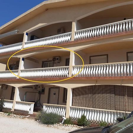 Apartment Vesna วีร์ ภายนอก รูปภาพ