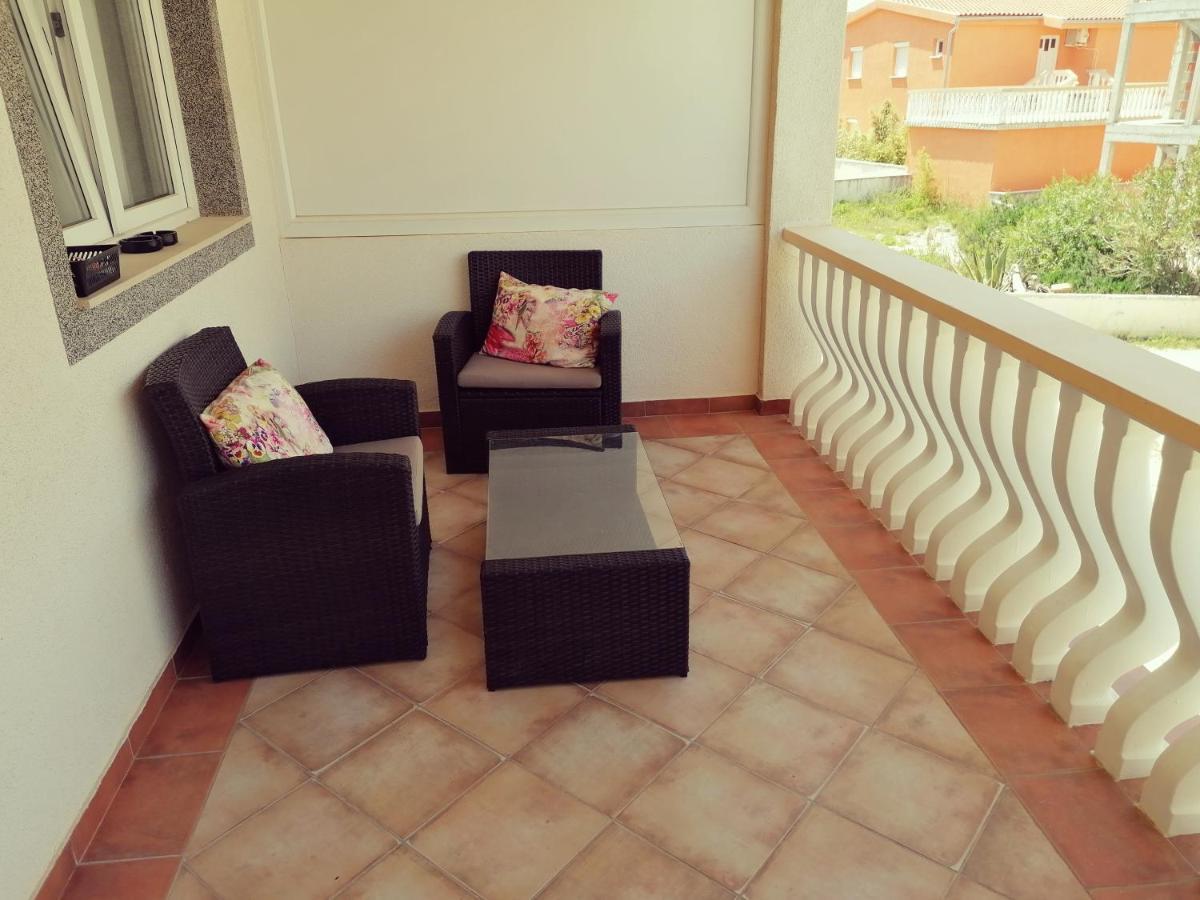 Apartment Vesna วีร์ ภายนอก รูปภาพ